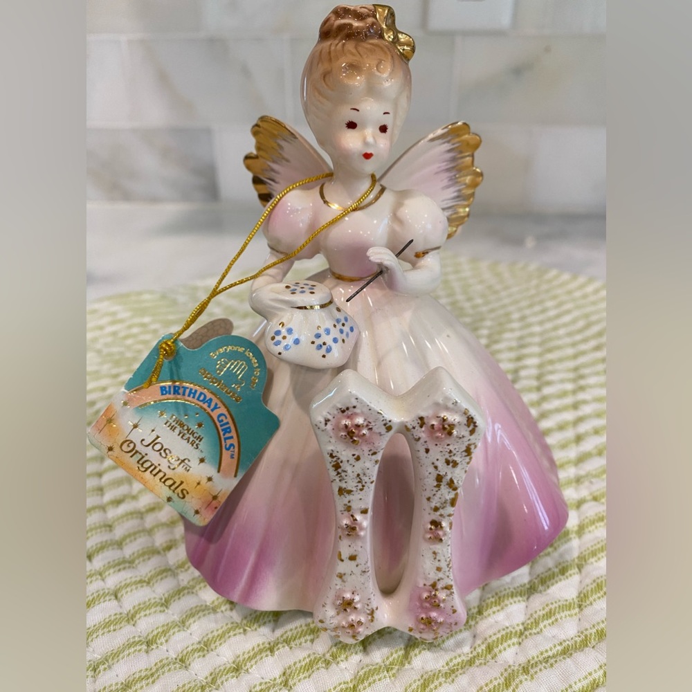 Josef Originals Birthday Girl 11 figurine